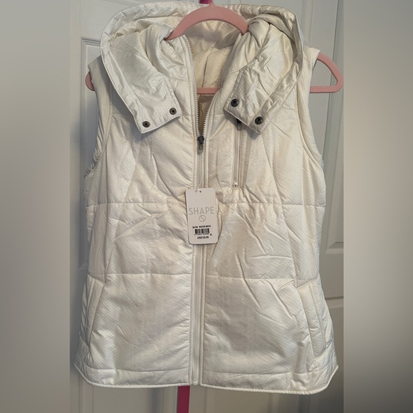 Shape Performance Puffy Vest - Picture 2 of 11